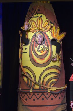 Neden tavşan gözlerini açık uyuyor  