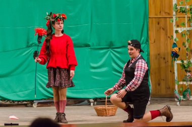 DNIPRO, UKRAINE - 3 Aralık 2020: Dnipropetrovsk Müzik Akademisi üyeleri tarafından sahnelenen Opera Hansel ve Gretel M. Glinka.