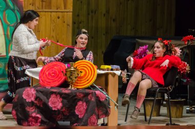 DNIPRO, UKRAINE - 3 Aralık 2020: Dnipropetrovsk Müzik Akademisi üyeleri tarafından sahnelenen Opera Hansel ve Gretel M. Glinka.