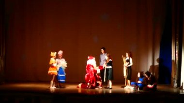 KAM 'YANSKE, UKRAINE - 6 Ocak 2021: The Chronicles of Narnia Lesya Ukrayna Tiyatrosu üyeleri tarafından sahnelendi Kamenskoye şehrinden.