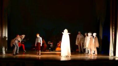 KAM 'YANSKE, UKRAINE - 6 Ocak 2021: The Chronicles of Narnia Lesya Ukrayna Tiyatrosu üyeleri tarafından sahnelendi Kamenskoye şehrinden.