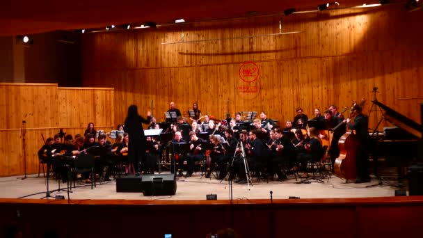 Dnipro Ukraine März 2021 Orchester Der Volksinstrumente Chefdirigentin Victoria Kikas — Stockvideo