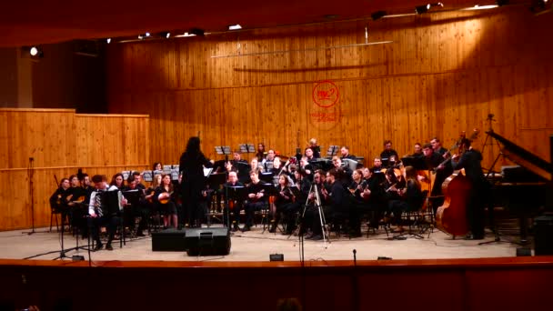 Dnipro Ucrania Marzo 2021 Orquesta Instrumentos Folclóricos Director Principal Victoria — Vídeo de stock