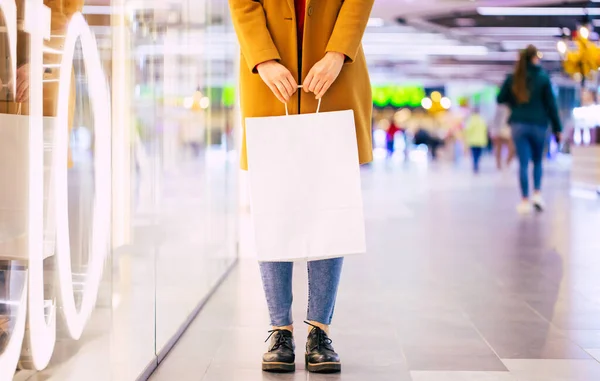 Fechar Foto Mulher Com Saco Compras Shopping Comprar Algumas Roupas — Fotografia de Stock