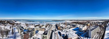 Tallinn 'deki Kopli Sıvı Konut Bölgesinin Kış Drone Panoraması