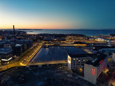 Tallinn Deniz Kuvvetleri Havzası ve Alacakaranlık Limanı Drone Manzarası