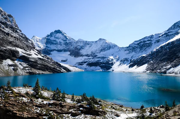 Herfst landschap van Lake Mcarthur, Yoho National Park, Canadese Rockies — Stockfoto