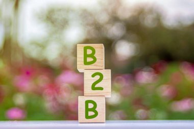 B2B iş modelinden iş modeline bir organizasyonun diğerine mal veya hizmet sattığı bir iş modeline atıfta bulunur. Başka bir deyişle, bu bir iş alışverişi..