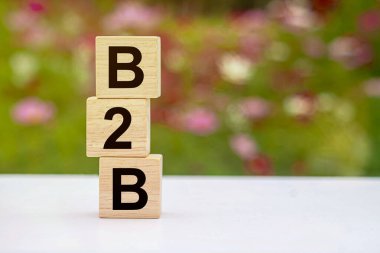 B2B iş modelinden iş modeline bir organizasyonun diğerine mal veya hizmet sattığı bir iş modeline atıfta bulunur. Başka bir deyişle, bu bir iş alışverişi..