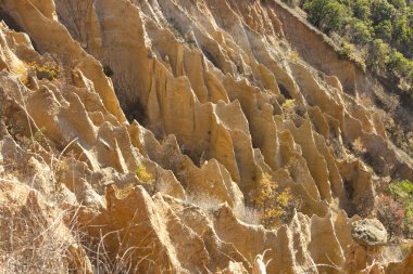 Rock piramitler dağlarda