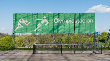 Münih, Almanya, 24 Nisan 2016: Münih Almanya Olimpik Stadyum iz