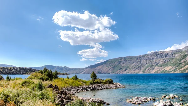 Van, Turquía - 28 de septiembre de 2013: Lago Nemrut del cráter Nemrut — Foto de Stock