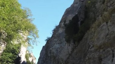 Kastamonu 'nun Kure Dağları Ulusal Parkı' ndaki Horma Kanyonu 'ndaki yüksek uçurum