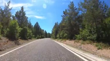 Türkiye 'nin Kastamonu kentinde ülke rotası, seyahat kavramı konsepti konsolu kameralı POV