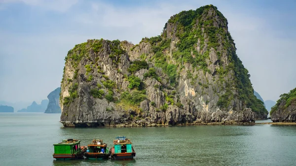 Long Bay Vietnam December 2015 Traditional Boats Long Bay Gulf — Stock Photo, Image