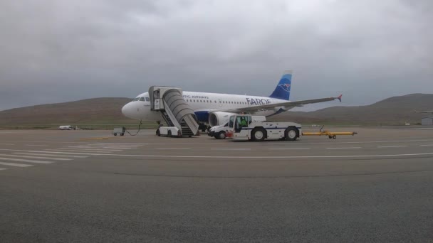 Vagar Faeröer Mei 2019 Time Lapse Atlantic Airways Vliegtuig Luchthaven — Stockvideo