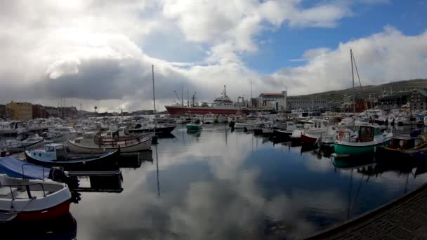 Torshavn Faroe Adaları Ağustos 2019 Faroe Adalarındaki Torshavn Limanında Balıkçı — Stok video