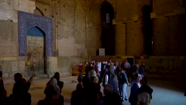 イスファハン イラン 2019年5月 イスファハンのジャーム モスクを訪れる観光客 — ストック動画