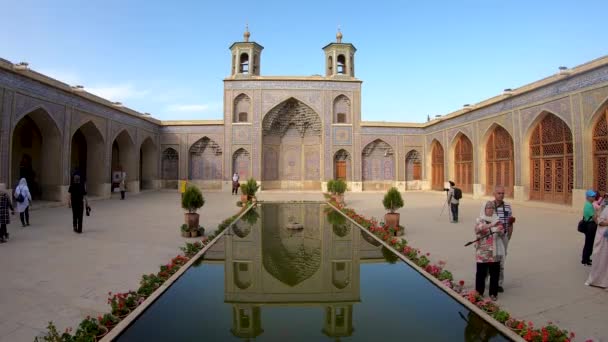 Shiraz Irão Maio 2019 Pátio Com Piscina Mesquita Nasir Mulk — Vídeo de Stock