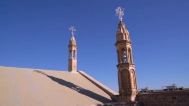Midyat, Mardin, Türkiye - Ocak 2020: Mor Gabriel Deyrulumur Manastırı dünyanın hayatta kalan en eski Suriye Ortodoks manastırı..