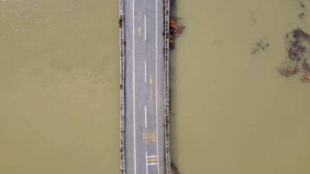 Asphaltstraße Durch Einen Teich Ostanatolien Bitlis Türkei — Stockvideo