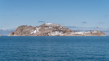 Ermeni Akdamar kilisesi ile ünlü Akdamar adası, Ermeni halkı için önemli bir dini yer, Van, Türkiye