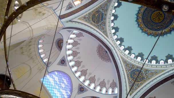 Κωνσταντινούπολη Τουρκία Σεπτέμβριος 2021 Τζαμί Καμλίκα Ιστανμπούλ Εσωτερική Αρχιτεκτονική Λεπτομέρεια — Αρχείο Βίντεο