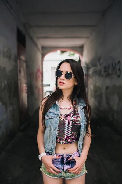 Krásná mladá žena hippie — Stock fotografie