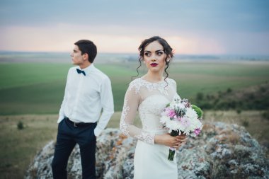 Bir düğün yürüyüş güzel Çift