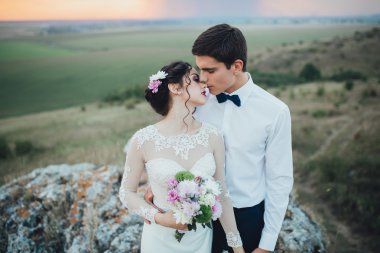 Bir düğün yürüyüş güzel Çift