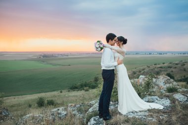 Bir düğün yürüyüş güzel Çift