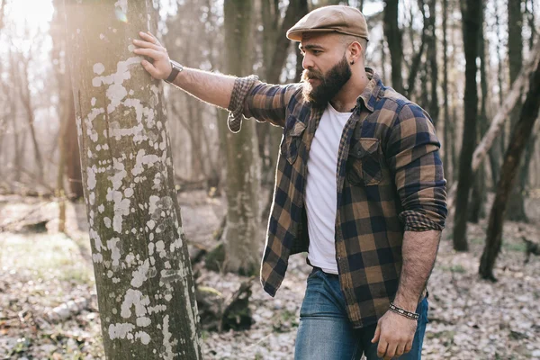Skäggiga skogshuggare i trä — Stockfoto
