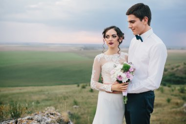 Bir düğün yürüyüş güzel Çift