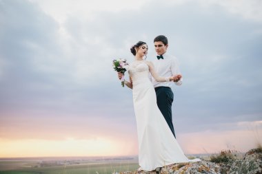 Bir düğün yürüyüş güzel Çift