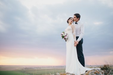 Bir düğün yürüyüş güzel Çift