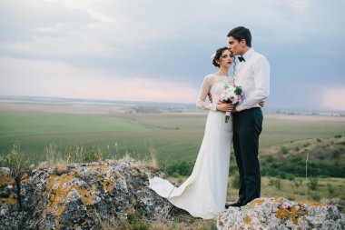 Bir düğün yürüyüş güzel Çift