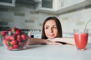 Detoks egzersiz sonra ile genç kız