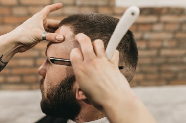 Berber Dükkanı sakallı adam