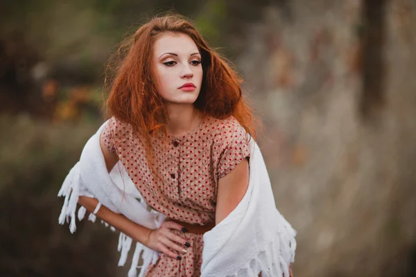 Jovem ruiva menina — Fotografia de Stock