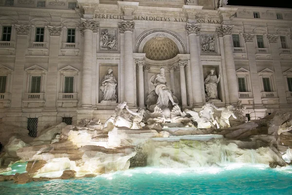 Famosa Fontana de Trevi — Foto de Stock