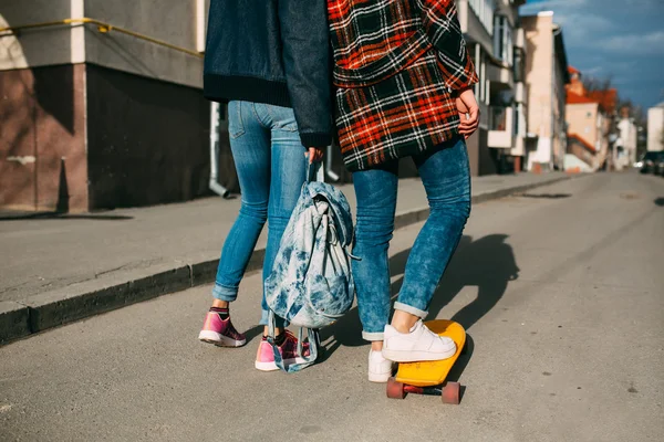 Vackra gatan flickor — Stockfoto