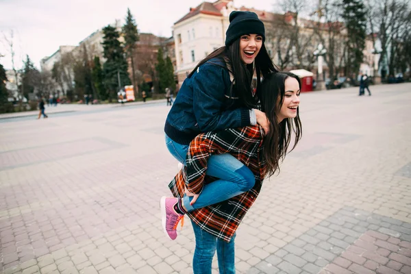 Beautiful street girls — Stock Photo, Image