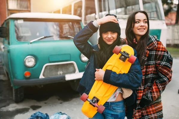 Gadis jalanan yang cantik — Stok Foto