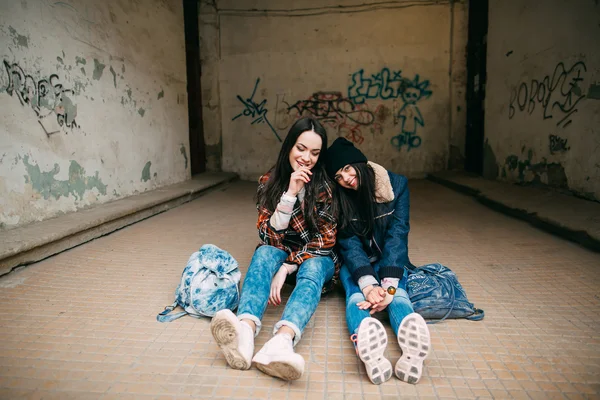 Hermosas chicas de la calle — Foto de Stock