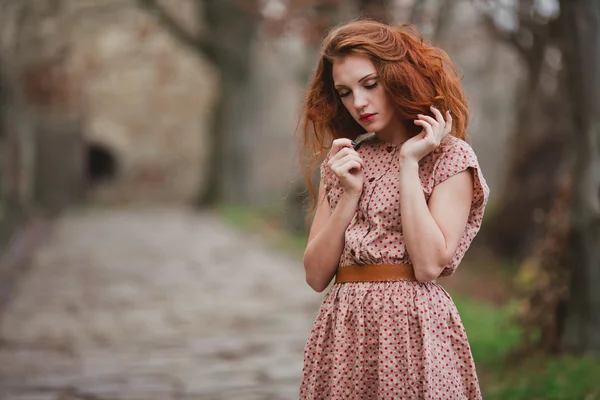若い赤毛の女の子 — ストック写真