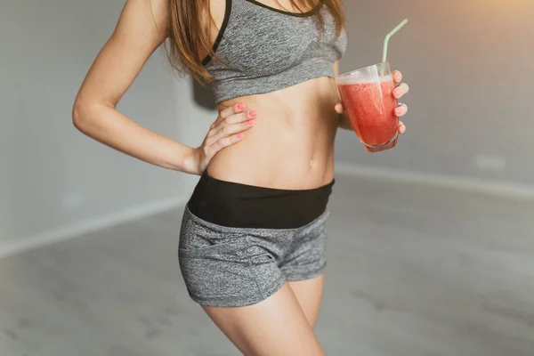 Young girl with detox drink after workout — Stock Photo, Image
