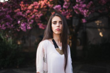 genç kadın oryantal kiraz