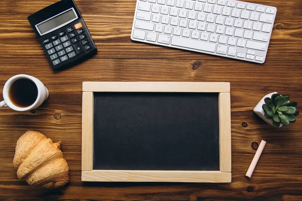 Plateau Black Friday Sur Une Table Bois Blanc Vue Dessus — Photo