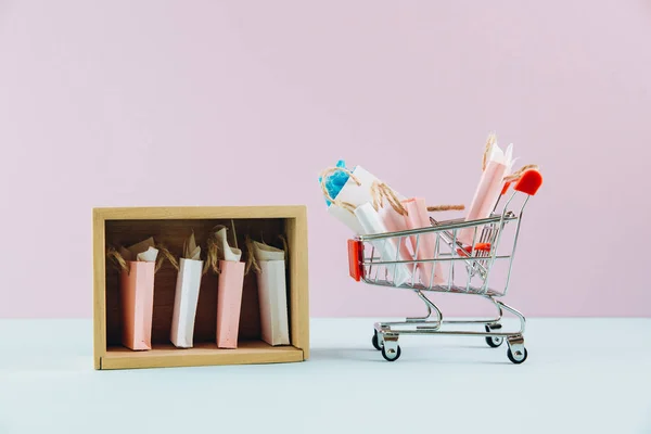 Sacchetti Carta Carrello Tavolo Concetto Vendita Online — Foto Stock