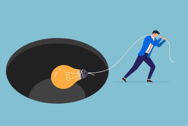 Karanlık bir delikten halatla ampulü çıkaran bir iş adamının vektör çizimi, yenilikçi fikirleri zor ve belirsiz durumlardan kurtarma ve aydınlatma çabalarını temsil ediyor.